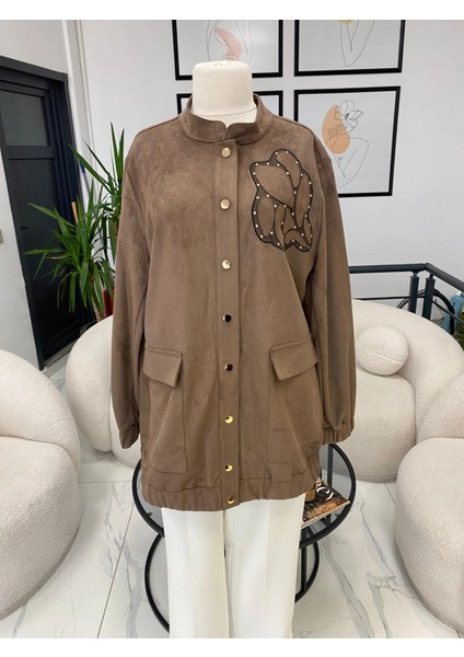 Çiçek Detaylı Süet Kap