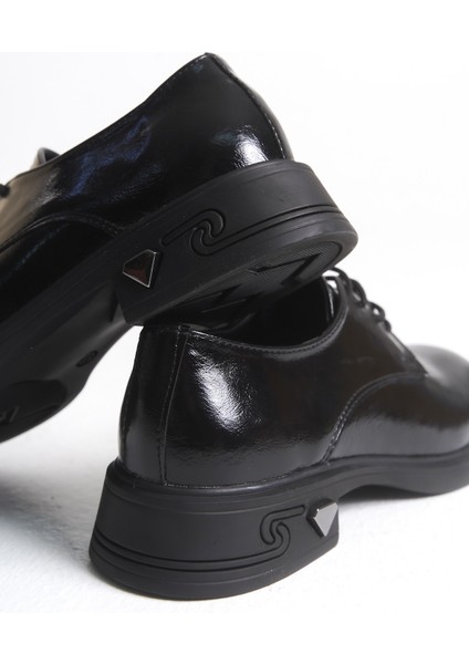 Apex Bağcıklı Rugan Kadın Oxford Ayakkabı fırsatları