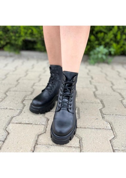 Lastikli Bağcıklı Siyah Ortopedik Bot indirimleri