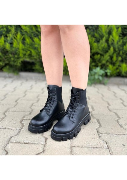 Lastikli Bağcıklı Siyah Ortopedik Bot