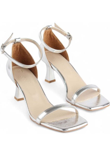 Hanna Kadın Tek Bantlı Bilekten Bağlamalı Topuklu Ayakkabı