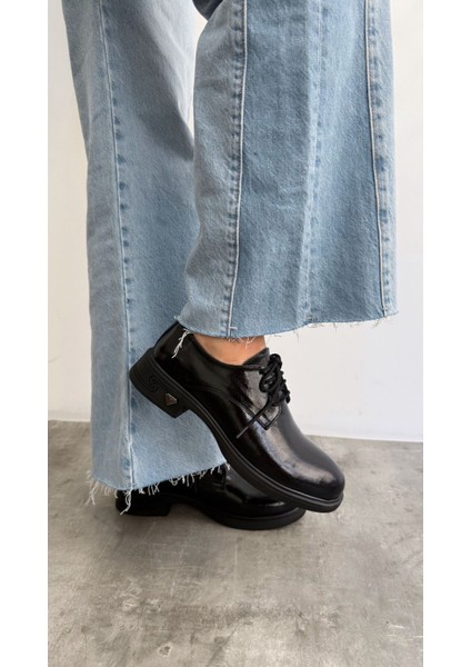 Apex Bağcıklı Rugan Kadın Oxford Ayakkabı indirimleri