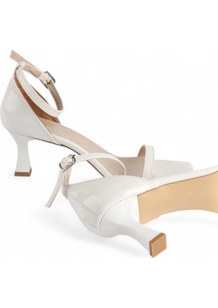 Hanna Kadın Tek Bantlı Bilekten Bağlamalı Topuklu Ayakkabı fırsatları