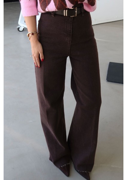 Paçası Kesik Deri Kemerli Jean fiyatları