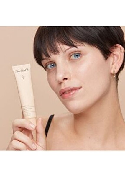 Vinocrush Skin Tint 30 ml Tüm Cilt Tiplerine Uygun Doğal Görünüm Sağlar