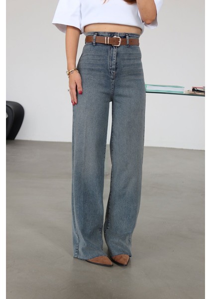 Paçası Kesik Deri Kemerli Jean modelleri