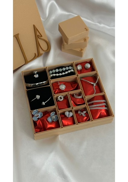 12’li Advent Calender Hediye Seti - 12 Adet Silver Renk Çelik Takı - Bej Renk Hediye Kutusu