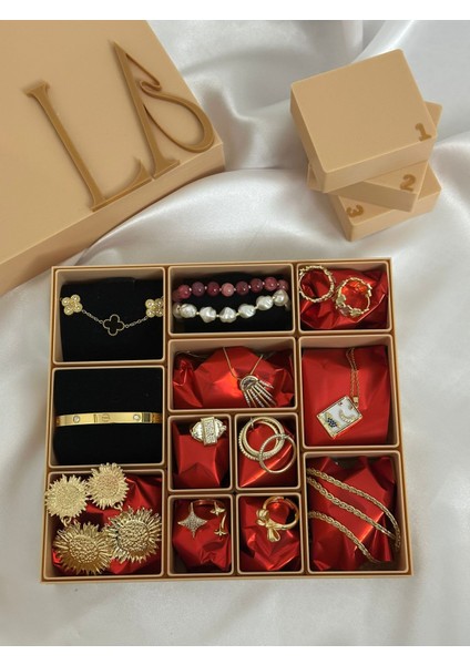 12’li Advent Calender Hediye Seti - 12 Adet Gold Renk Çelik Takı - Bej Renk Hediye Kutusu