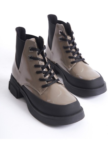 Negroni Vizon Rugan Bağcıklı Lastikli Kadın Postal Bot