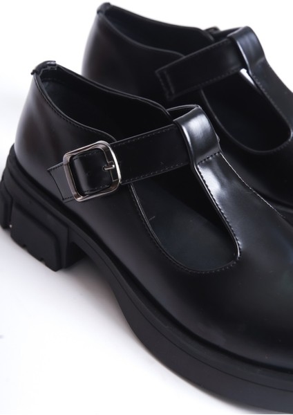 Aura Toka Detaylı Kadın Loafer Ayakkabı