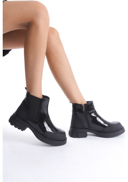 Alabama Rugan Bağcıklı Lastikli Kadın Postal Bot