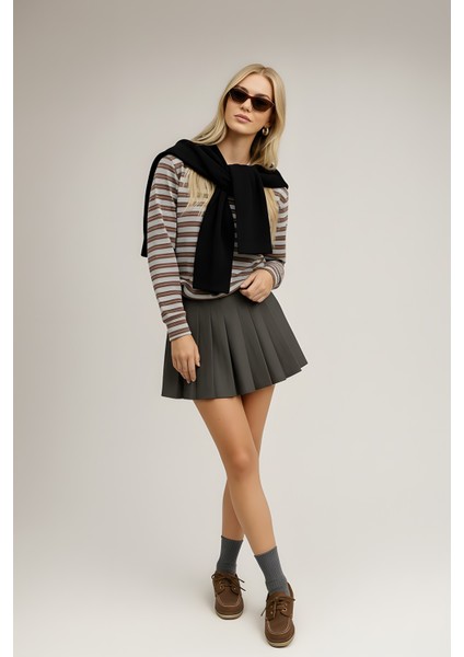 Kare Parçalı Atkı Siyah fiyatları