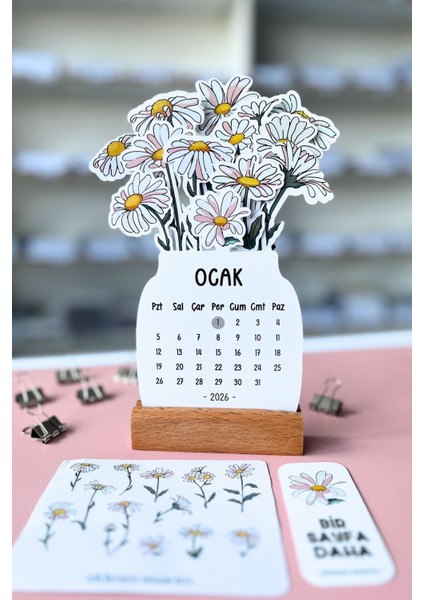 2026 Yılı Aylık Masa Takvimi Orta Boy / Resmi Tatiller ve Hafta Sonları