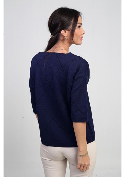 Kadın V Yaka Baklava Desenli Yarım Kol Simli Bluz fırsatları