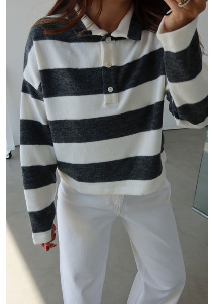 Polo Yaka Renk Geçişli Crop Sweat fiyatları