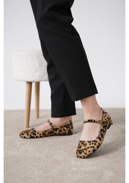 Mary Siyah Tek Bantlı Rugan Babet modelleri