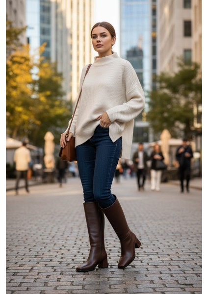 Kahve Uzun Fermuarlı Kare Burun Ince Taban Kadın Çizme fiyatları