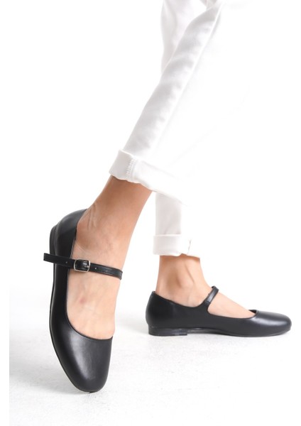 Mary Siyah Tek Bantlı Rugan Babet modelleri