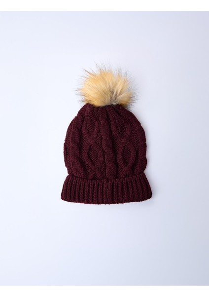 Bordo Saç Örgü Desenli Ponpon Detaylı Bere