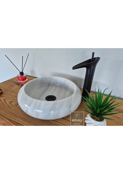 Griyli Beyaz Mermer Mini Bombeli Çanak Lavabo modelleri