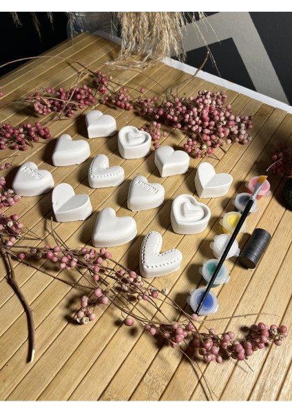 12 Adet (3d) Sevgiliye Hediyelik Kalpli Boyama Seti Magnet Boyama Taş Boyama Seti fırsatları