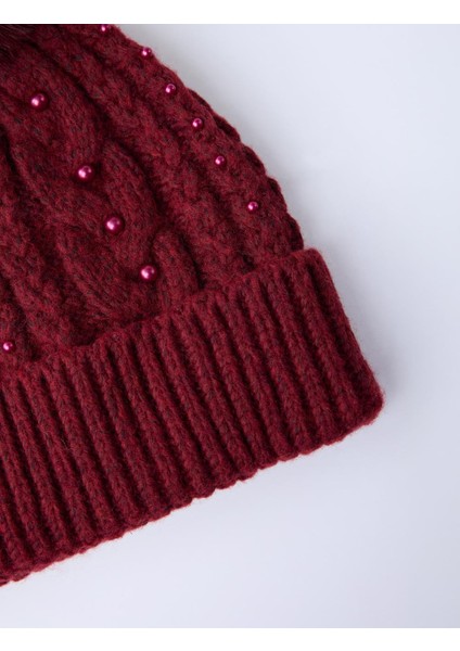 Kırmızı Saç Örgü Desenli Boncuklu Ponpon Detaylı Bere fiyatları