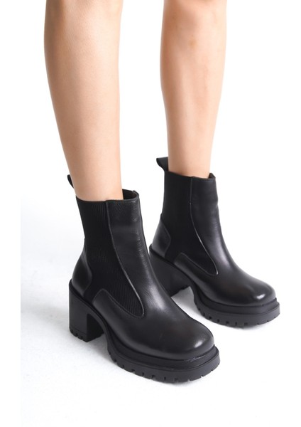 Janel Siyah Hakiki Deri Lastikli Kadın Bot