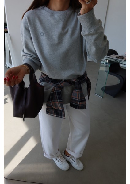 Bisiklet Yaka Oversize Basic Sweat modelleri