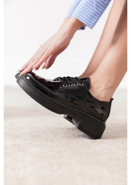 Lonika Bağcıklı Siyah Kalın Taban Oxford & Kolej Ayakkabısı fiyatları