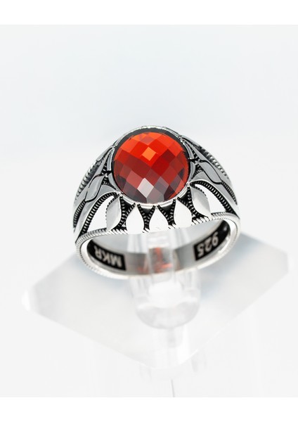 Zarif Desenli Kırmızı Garnet Taşlı 925 Ayar Gümüş Erkek Yüzük – Asaletin ve Gücün Simgesi fiyatları