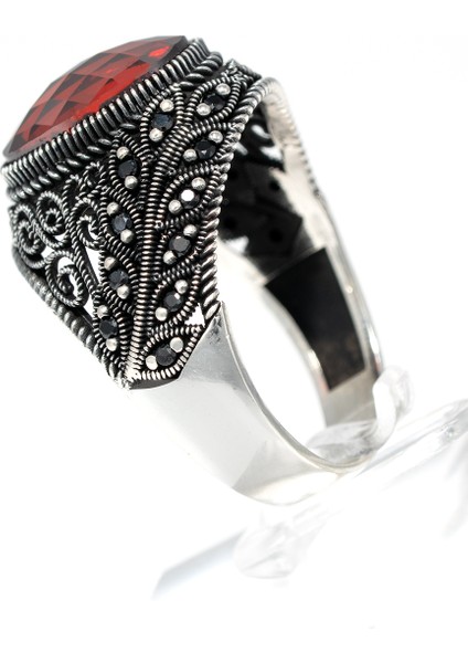 Kırmızı Garnet Taşlı 925 Ayar Gümüş Erkek Yüzük – Asalet ve Gücün Işıltısı modelleri