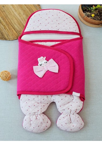 Yenidoğan Açılır Kucaklı Fiyonk Detay Ayaklı Kız Bebek Kundak Pembe