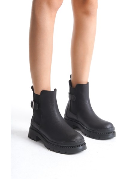 Alva Bej Kalın Tabanlı Toka Detaylı Lastikli Bot