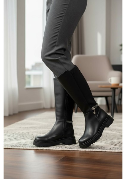 Siyah Uzun Fermuarlı Streçli Taşlı Kadın Çizme