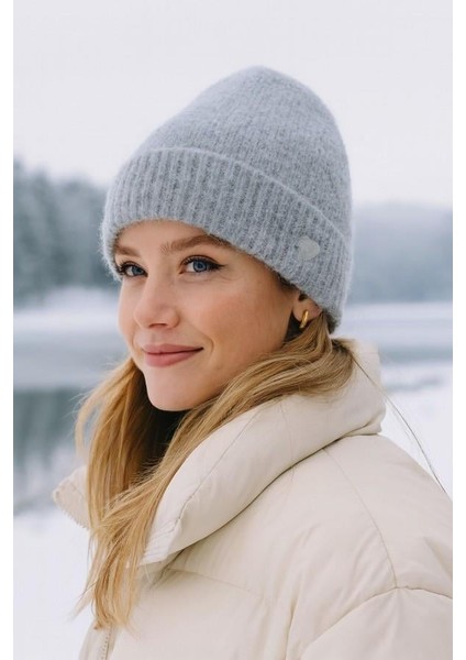 Gri Kalp Nakışlı Bere