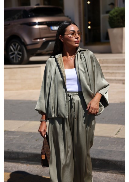 Kendinden Desenli Fermuarlı Saten Ceket