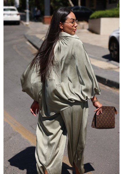 Kendinden Desenli Fermuarlı Saten Ceket modelleri