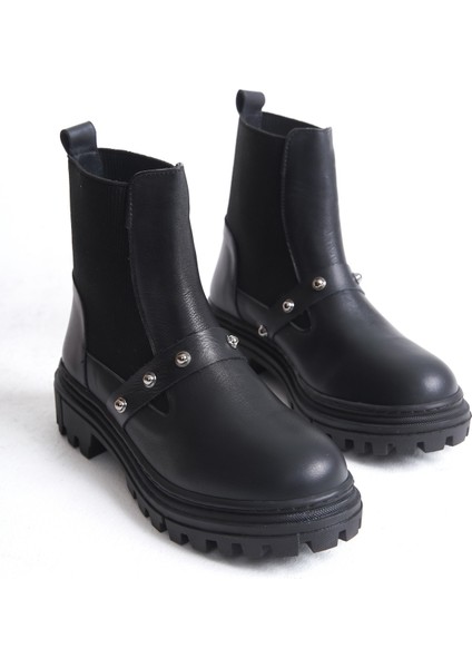 Klop Siyah Hakiki Deri Lastikli Inci Toka Detaylı Kadın Bot