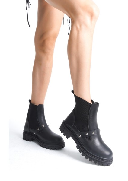 Klop Siyah Hakiki Deri Lastikli Inci Toka Detaylı Kadın Bot
