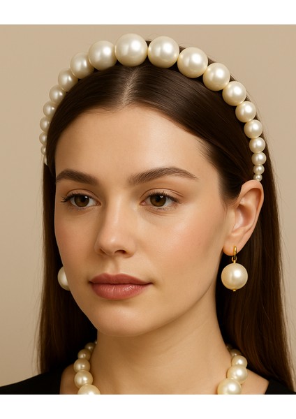 Kadın 4’lü Inci Takı Seti – Saç Bandı, Kolye, Bileklik, Küpe | Şık ve Zarif Tasarım | Özel Gün ve Günlük Kullanım Için Hediyelik modelleri