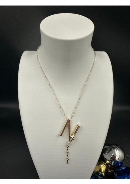 Altın Rengi N Harfi Yıldız ve Taş Detaylı Çelik Kolye