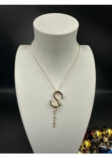 Altın Rengi S Harfi Yıldız ve Taş Detaylı Çelik Kolye