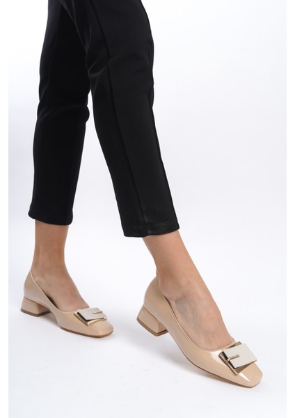 Rugan Toka Detaylı Blok Topuklu Klasik Ayakkabı