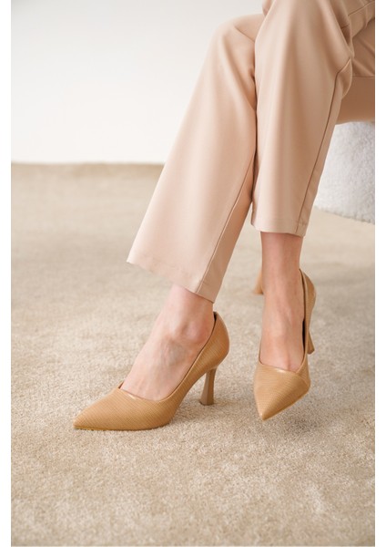 Bej E Siyah Rugan Stiletto