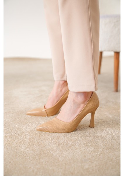 Bej E Siyah Rugan Stiletto fiyatları