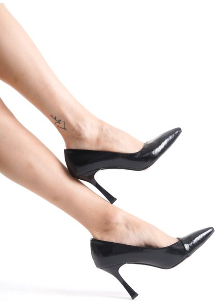 Bej E Siyah Rugan Stiletto