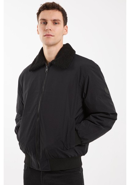 Chelsea Siyah Dolgulu Mont