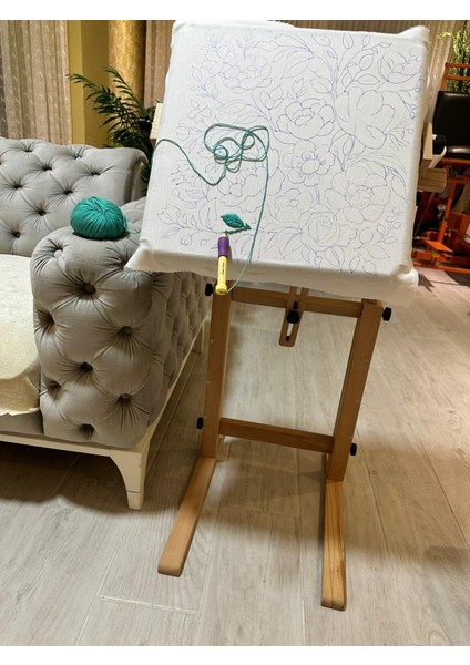 Kasnak Tutucu Ahşap Ayaklı Stand (20CM ile 65CM Arası Tüm Iğneli/telli Kasnak Bağlanabilir Özellik)