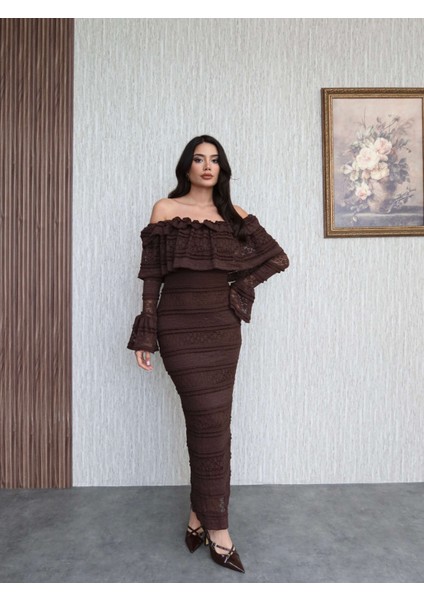 Madonna Yaka Fırfır Dantelli Midi Elbise