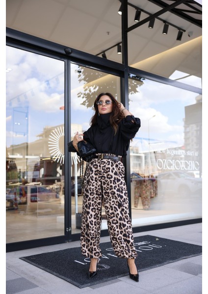 Beli ve Paçası Lastikli Leaopar Desen Pantolon fiyatları